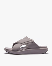 نعال مريح بتصميم متقاطع (رصاصي)