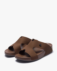 نعال رجالي بتصميم عصري (بني)