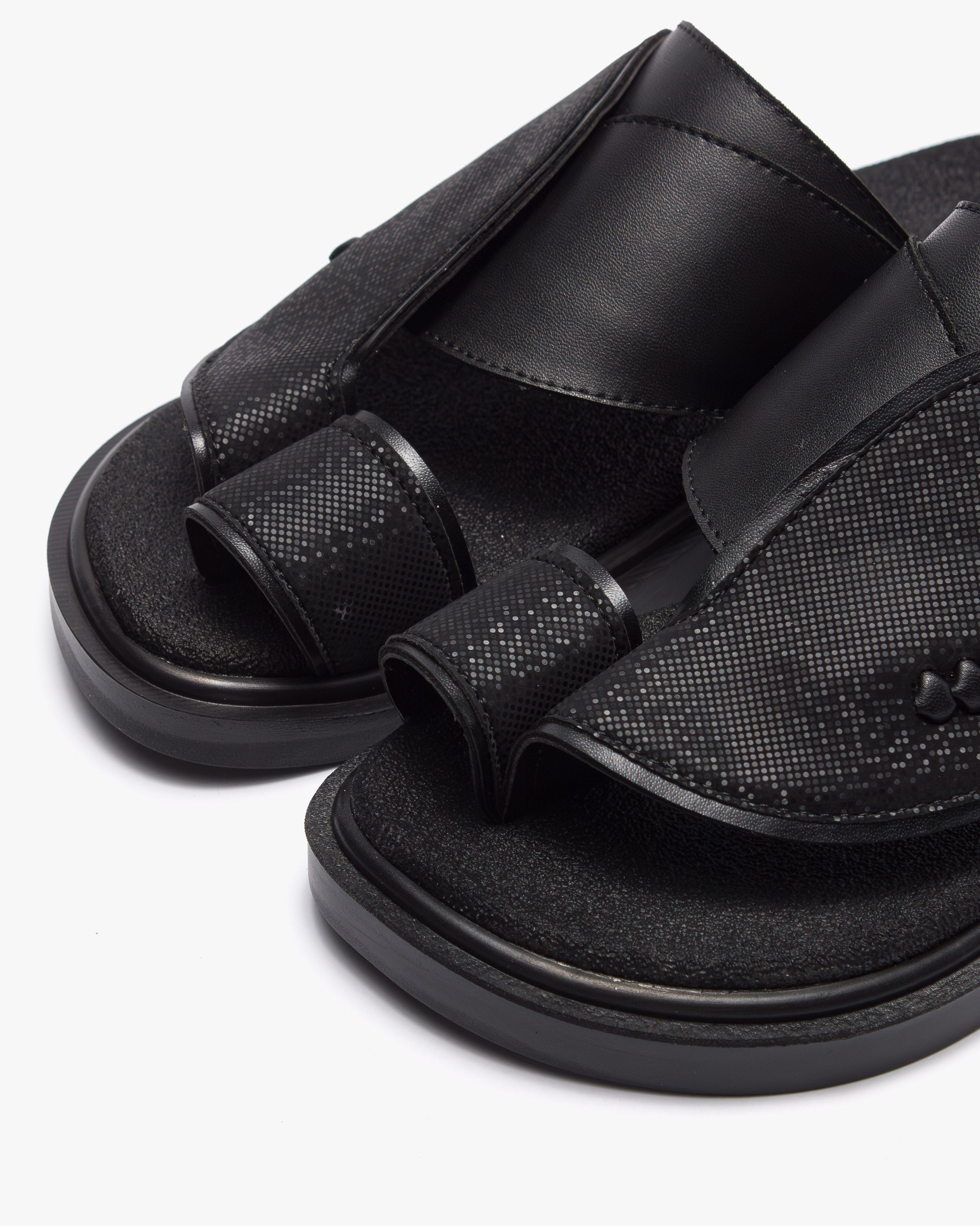 نعال شرقي عصري منقط نجوم (أسود)