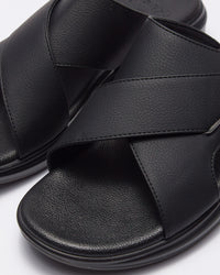 نعال مريح بتصميم متقاطع (أسود)