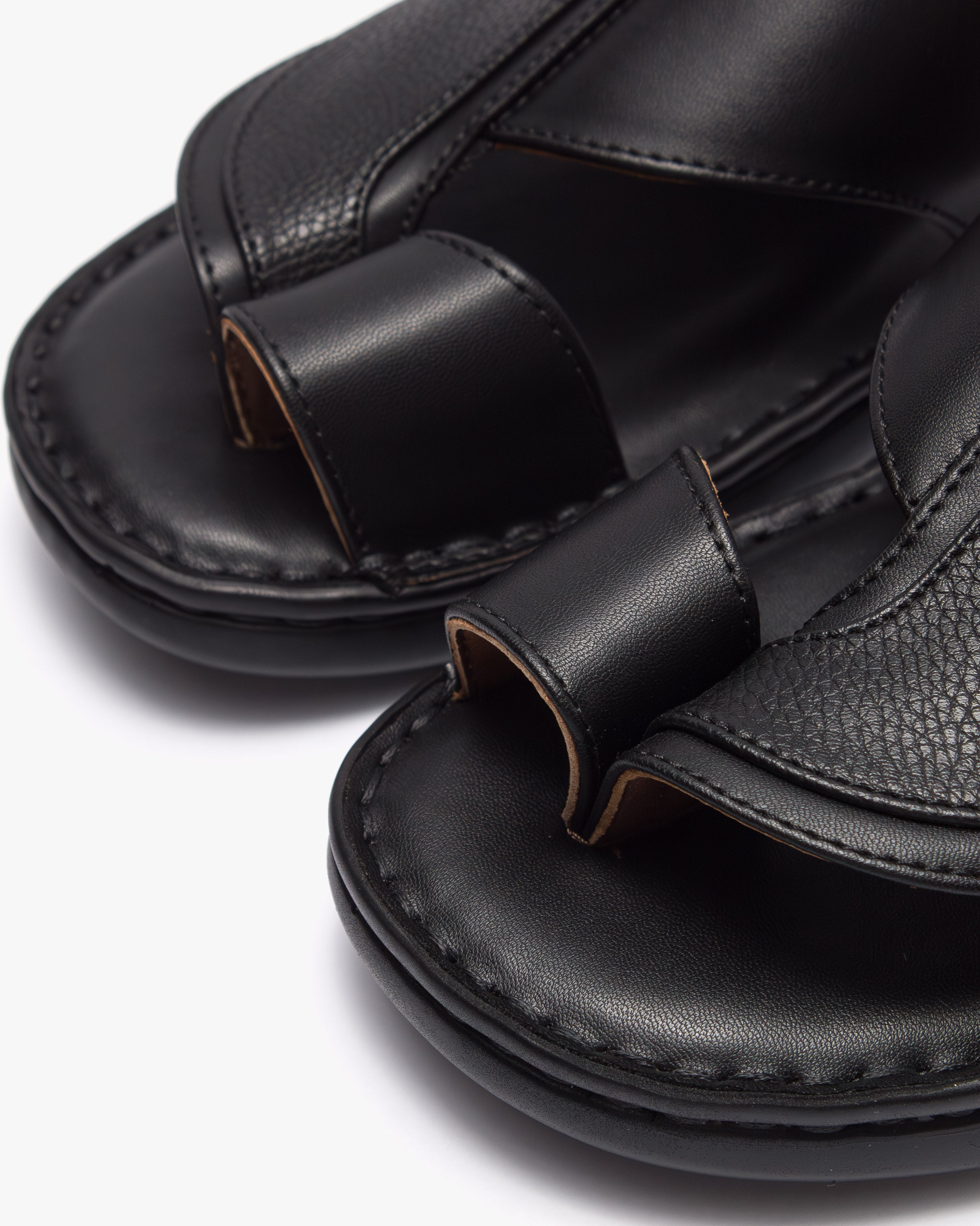 حذاء شرقي طبي خياطة يدوية (أسود)