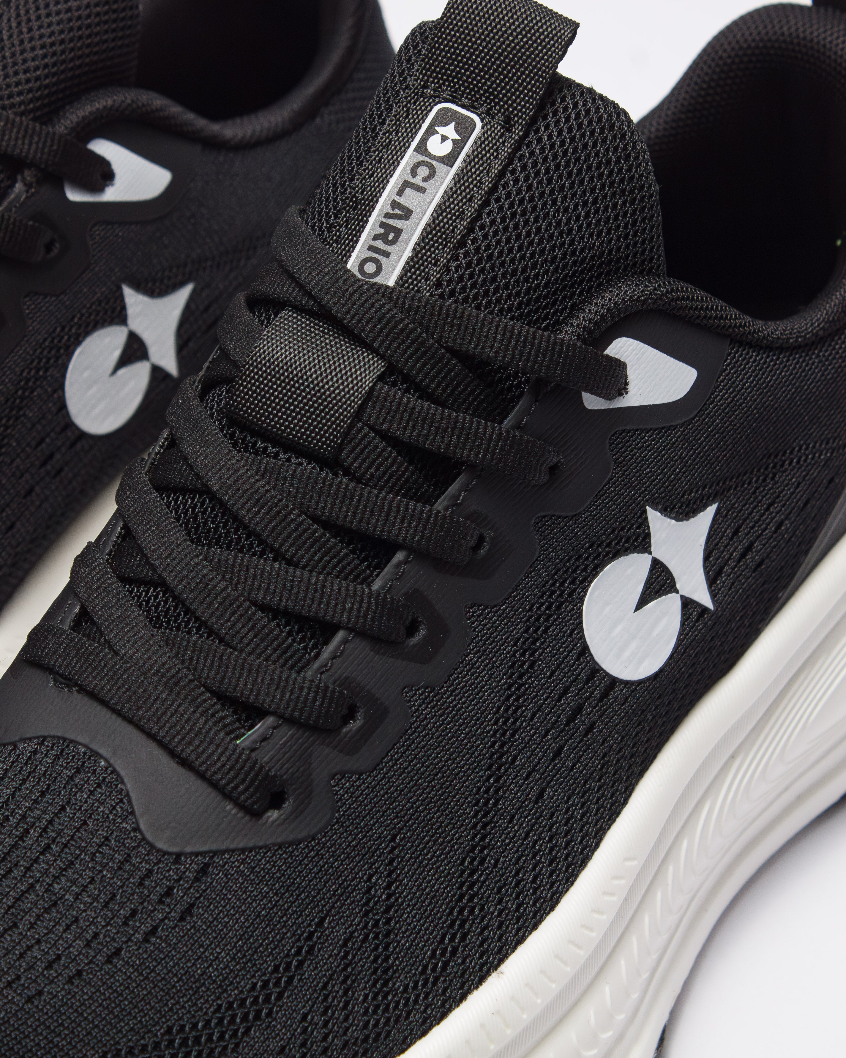 حذاء الأداء الرياضي المتكامل (أسود&أبيض)