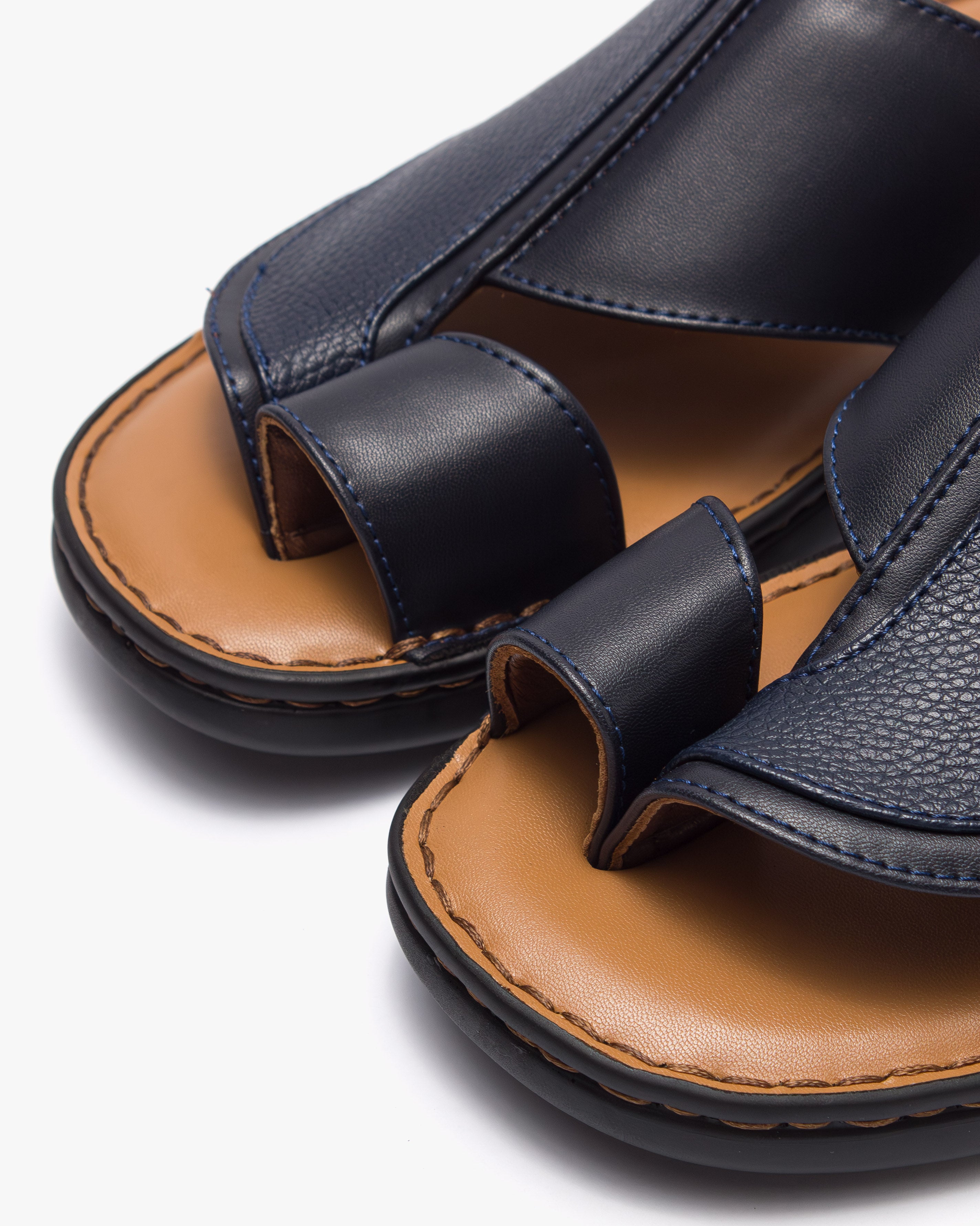 حذاء شرقي طبي خياطة يدوية (كحلي&جملي)