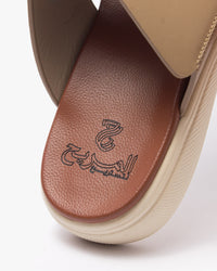 حذاء شرقي رجالي عصري (بيج)