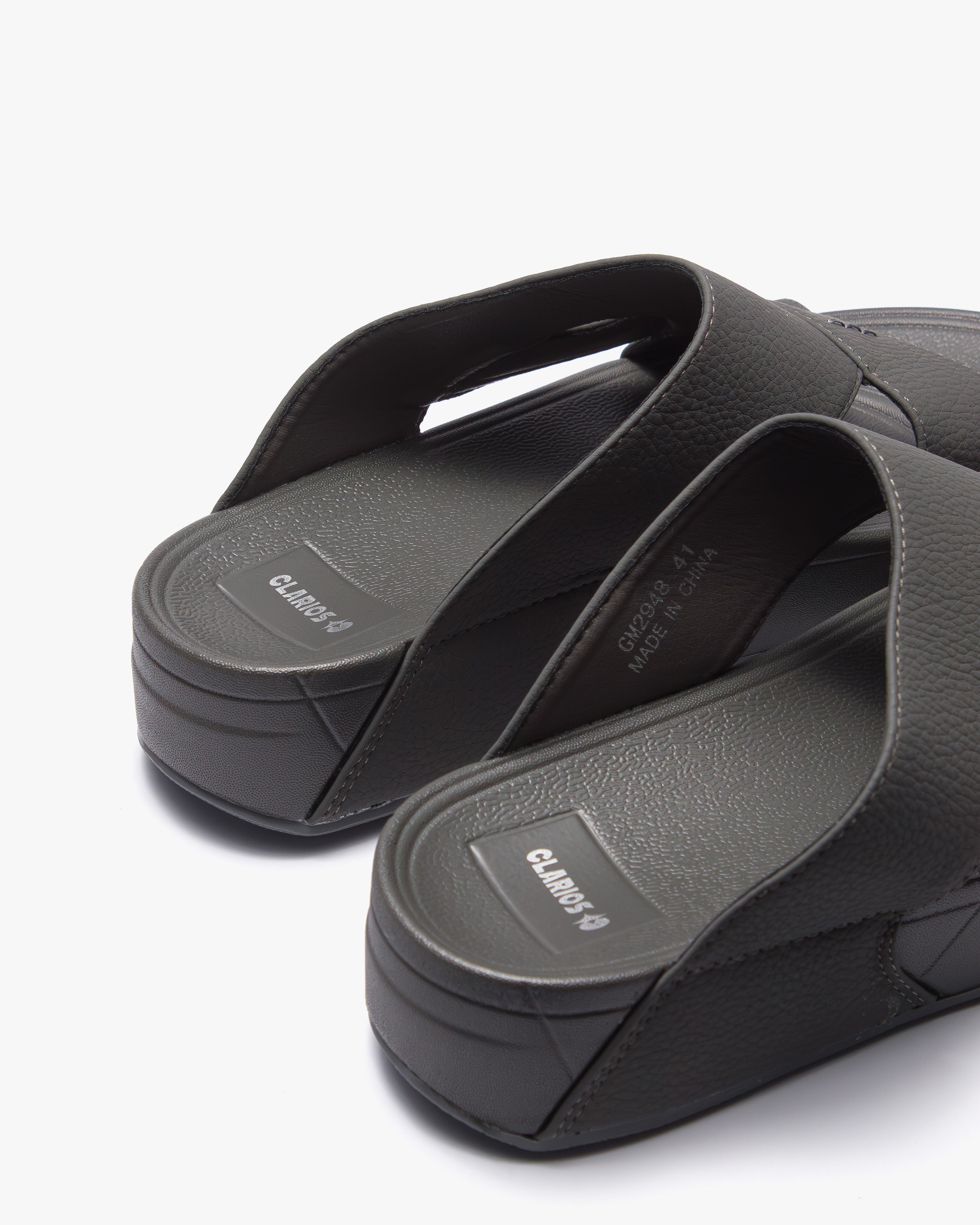 نعال رجالي مريح بتصميم متقاطع (رصاصي)