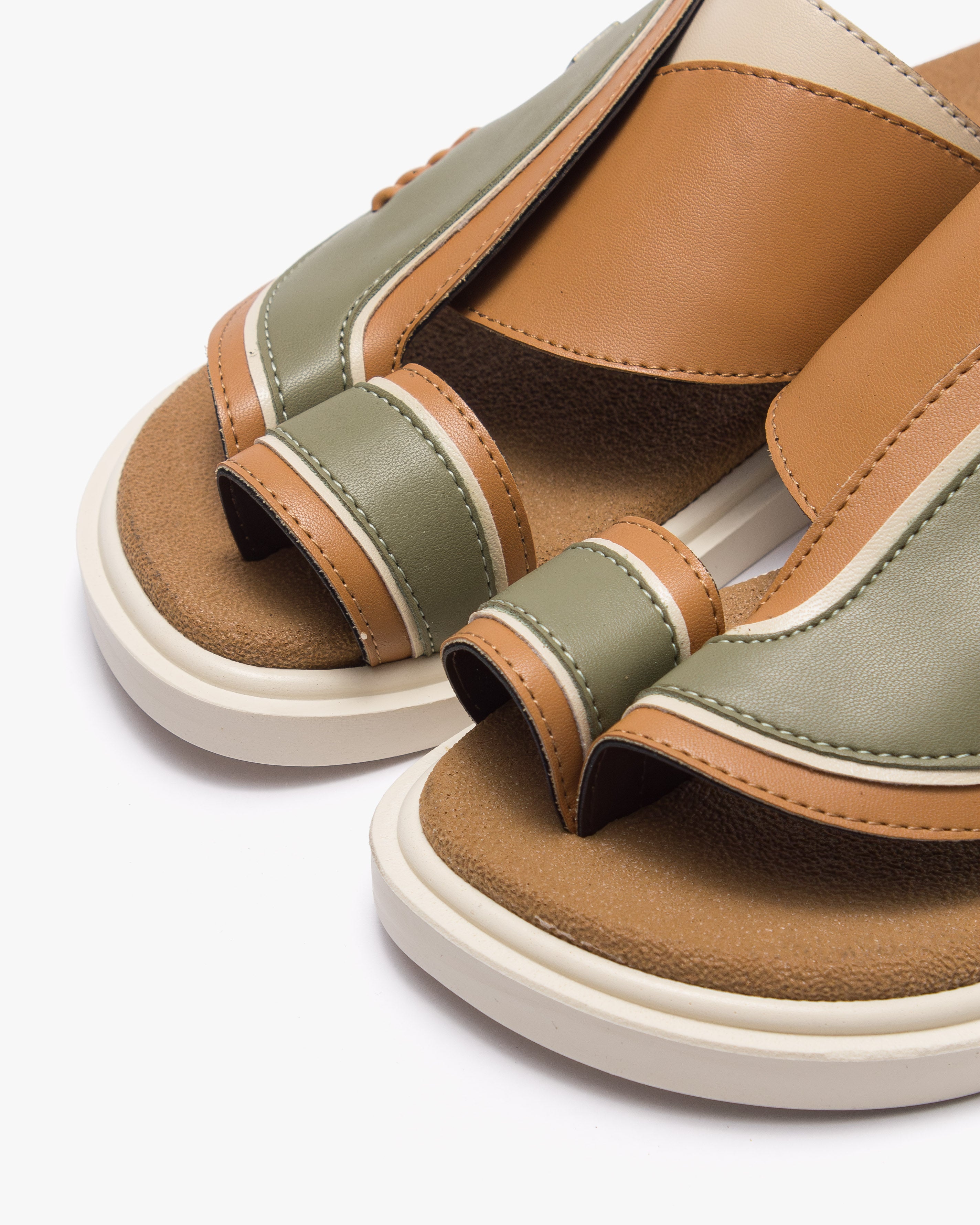 نعال شرقي عصري أنيق (زيتي&جملي)