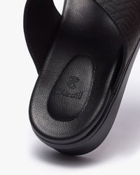 نعال خليجي طبي بنقشة هندسية (أسود)