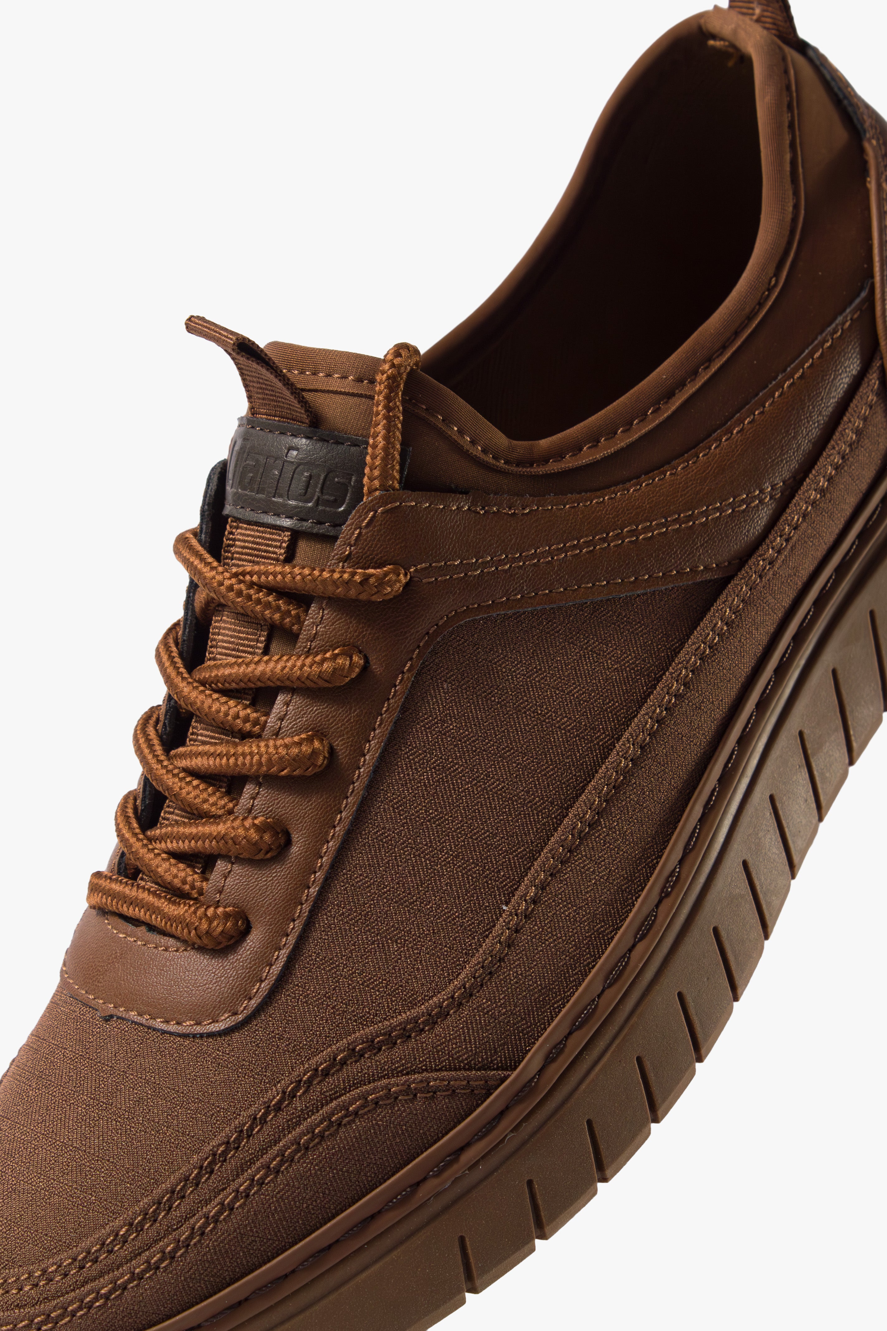 حذاء كاجوال رجالي (بني)