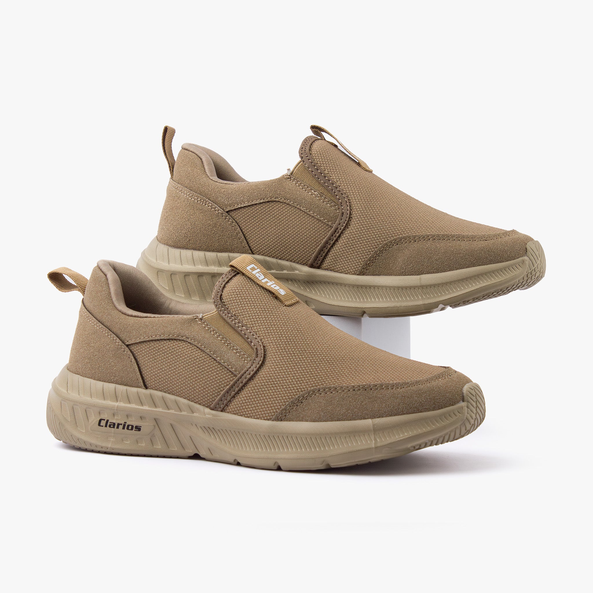 حذاء رياضي رجالي سهل الارتداء (بيج)