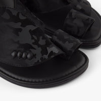 حذاء شرقي تركي تمويهي (أسود)