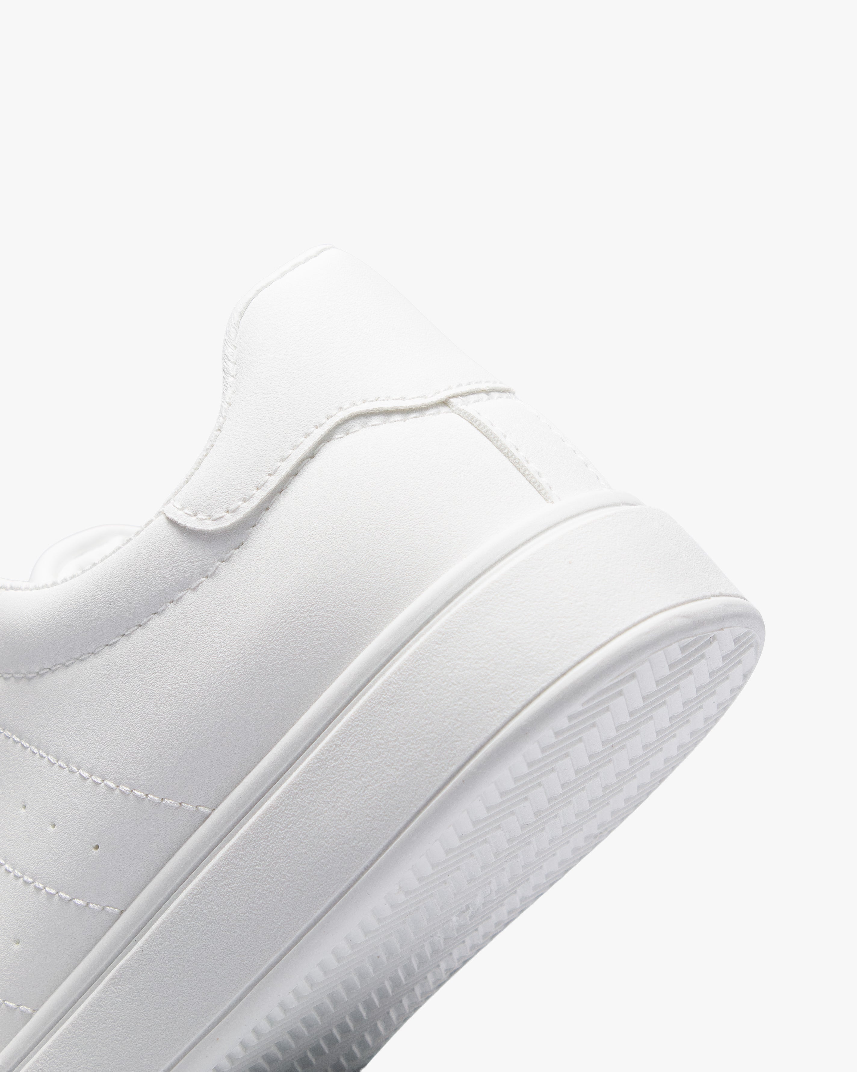 حذاء كاجوال رياضي رجالي (أبيض)