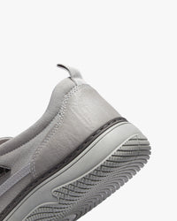 حذاء كاجوال رجالي سليب أون (رصاصي)