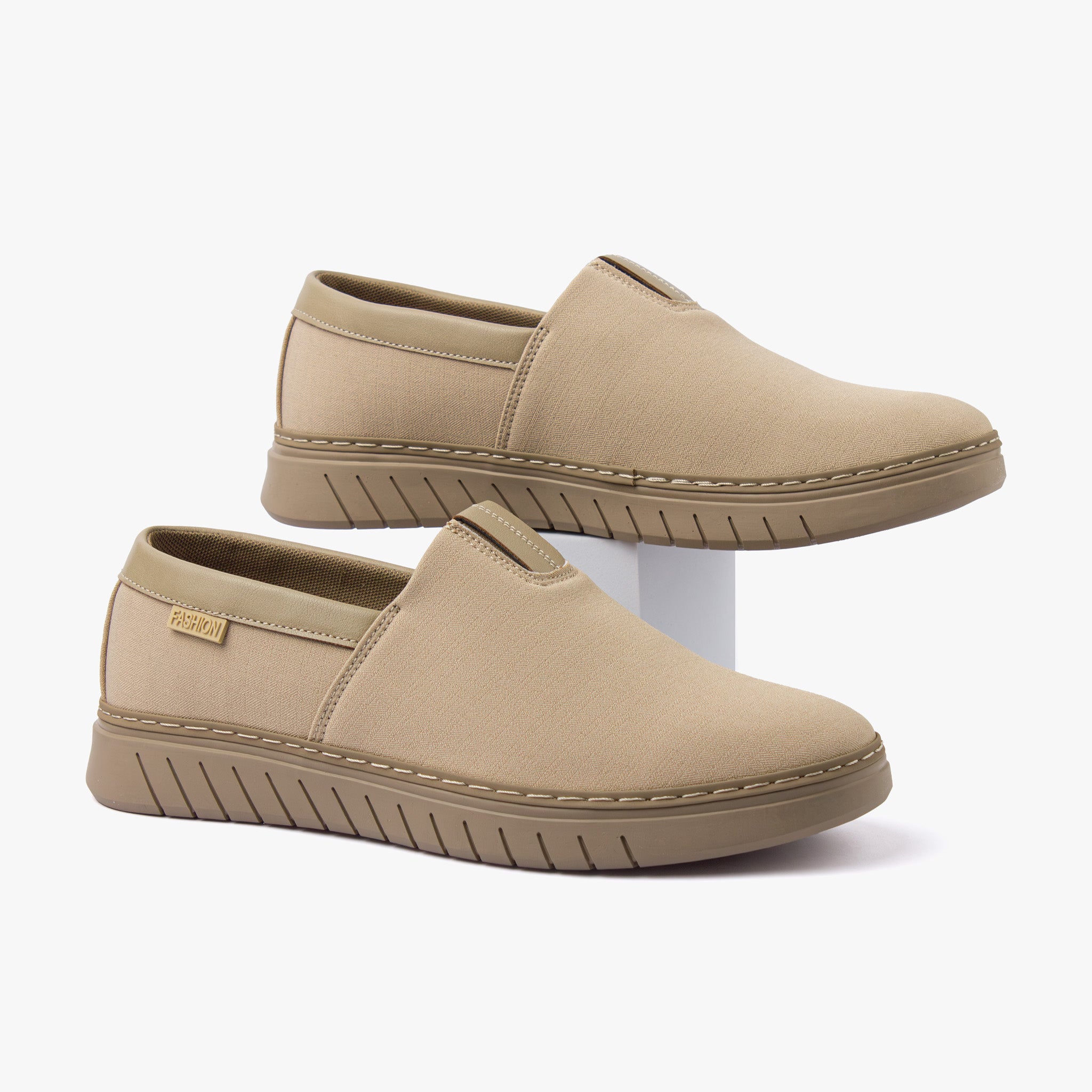 حذاء كاجوال رجالي عصري (بيج)