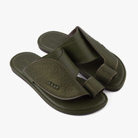 حذاء شرقي تركي منقط نجوم (زيتي)