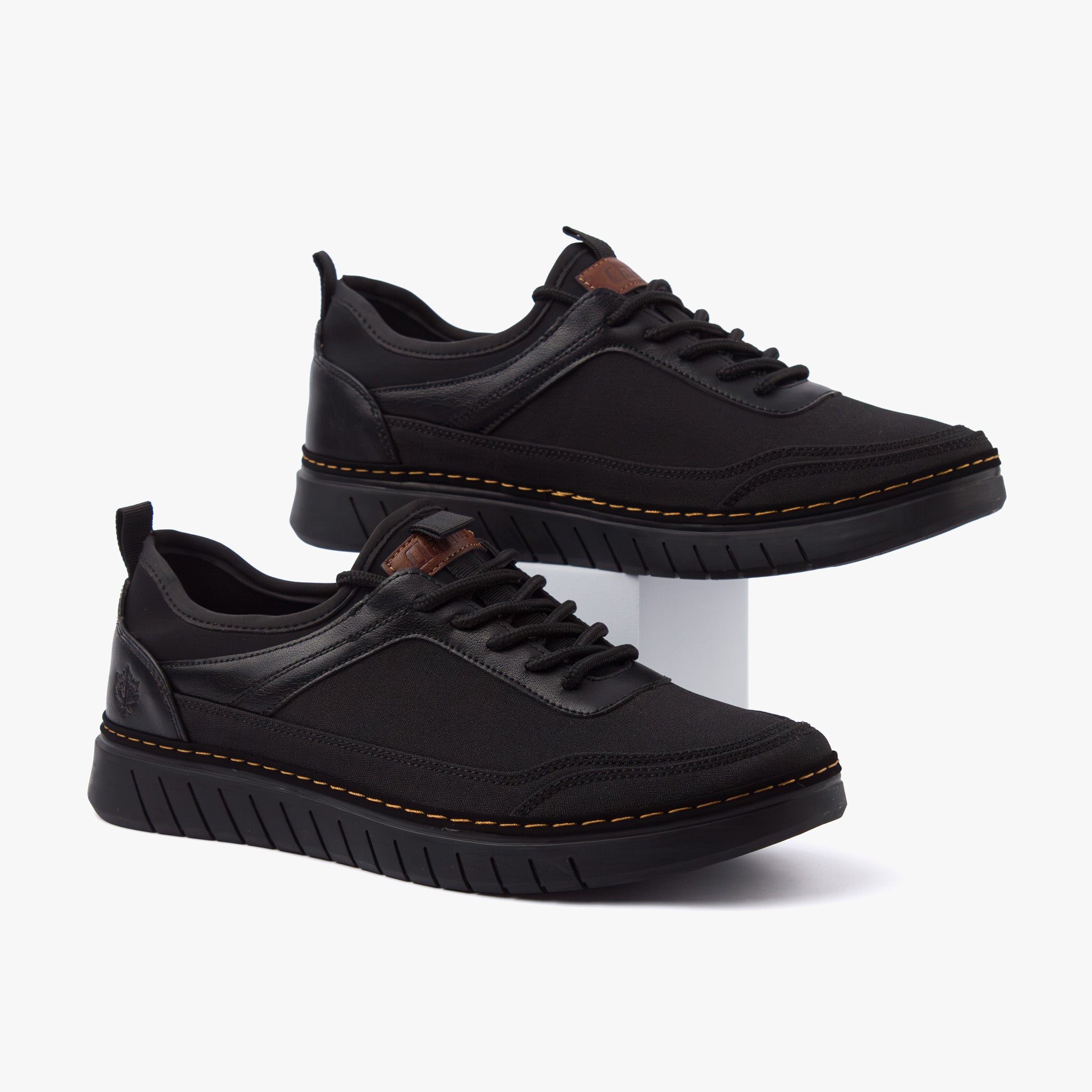 حذاء كاجوال رجالي (أسود)