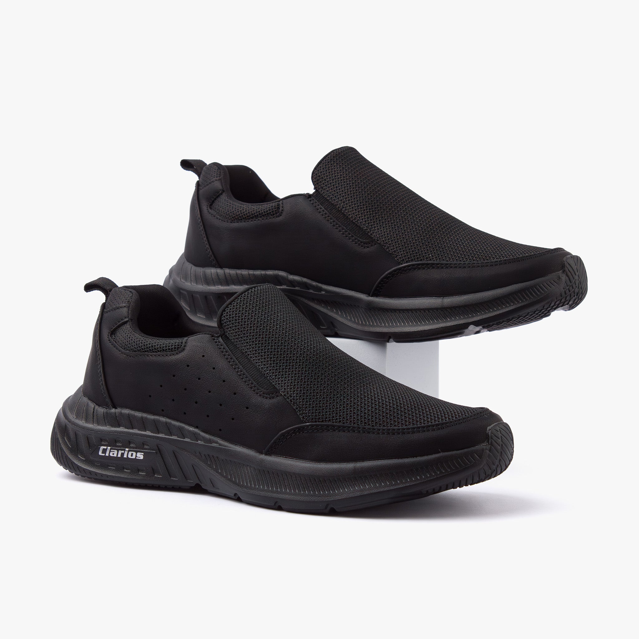 حذاء رياضي رجالي سهل الارتداء (أسود)