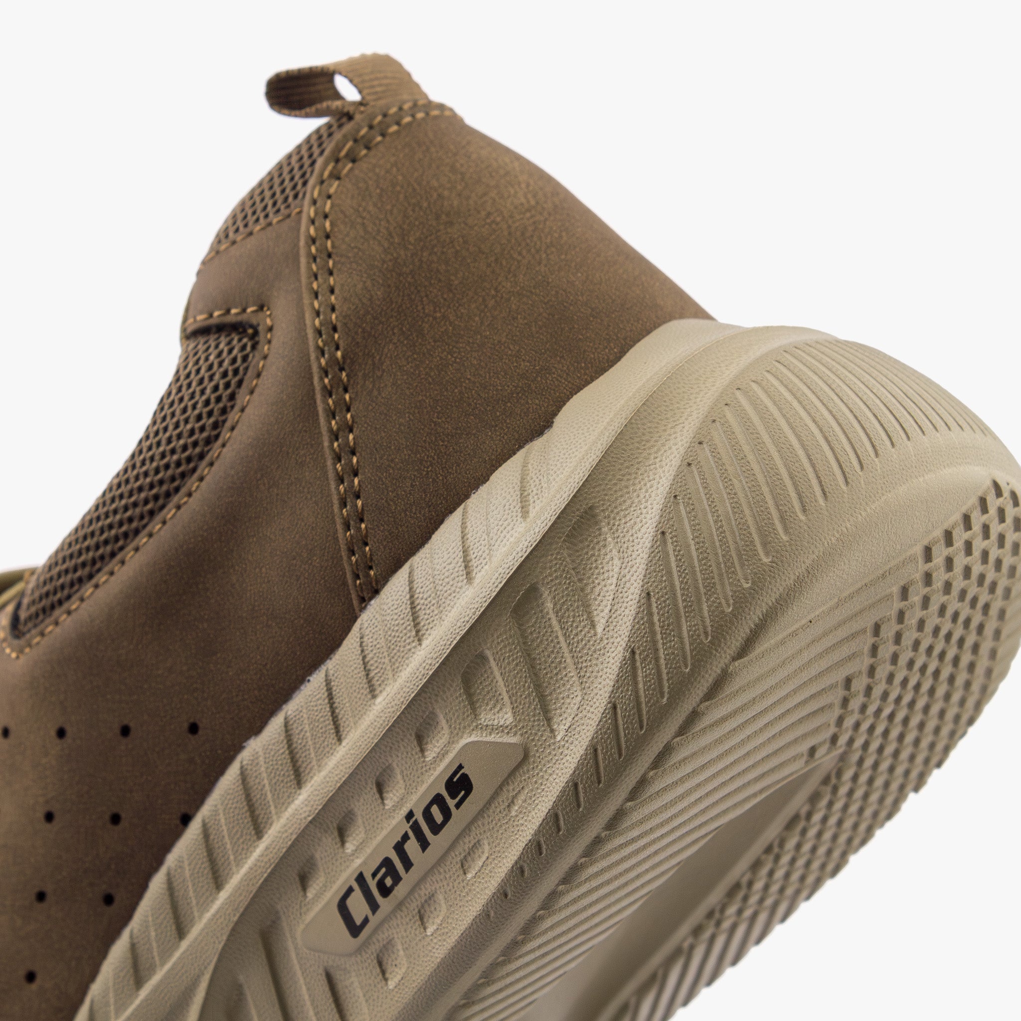 حذاء رياضي رجالي سهل الارتداء (بني)