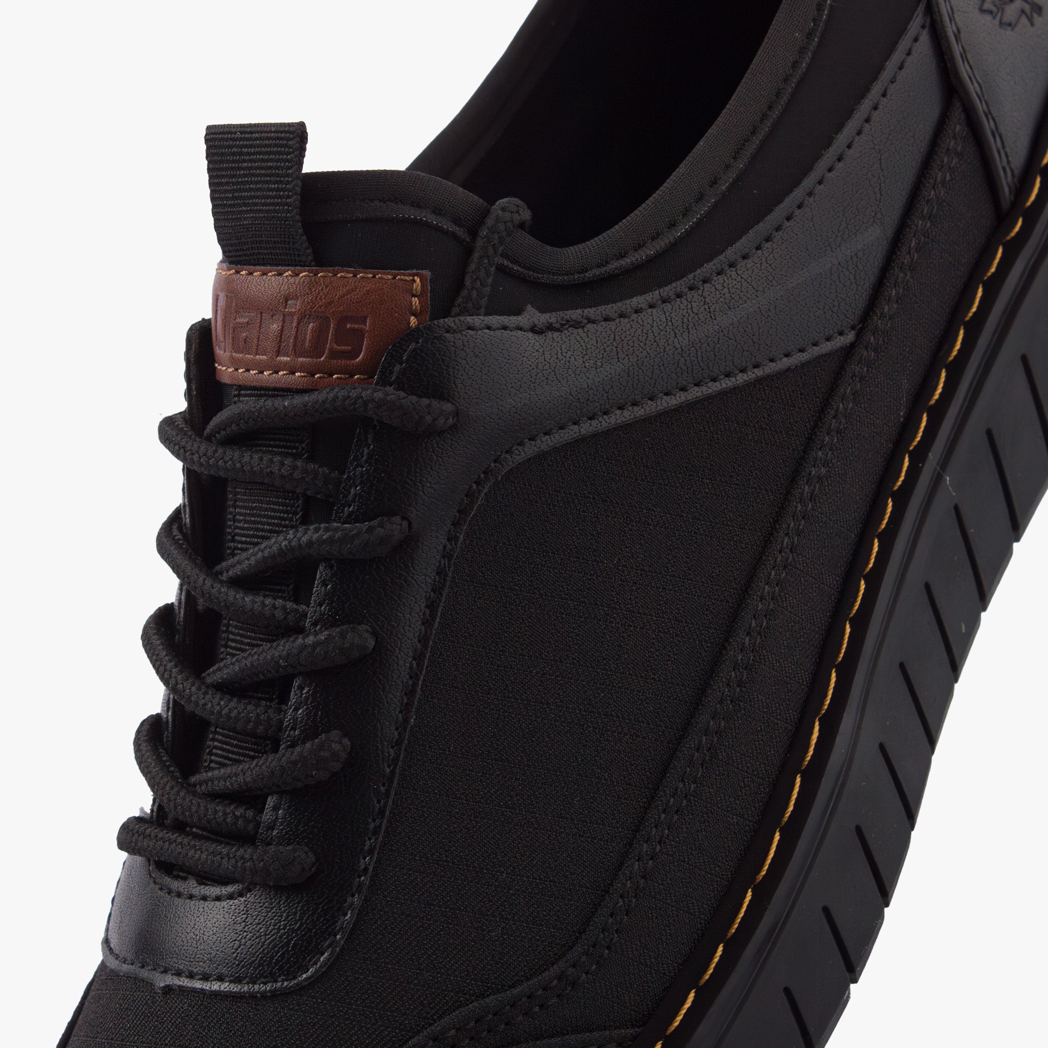 حذاء كاجوال رجالي (أسود)